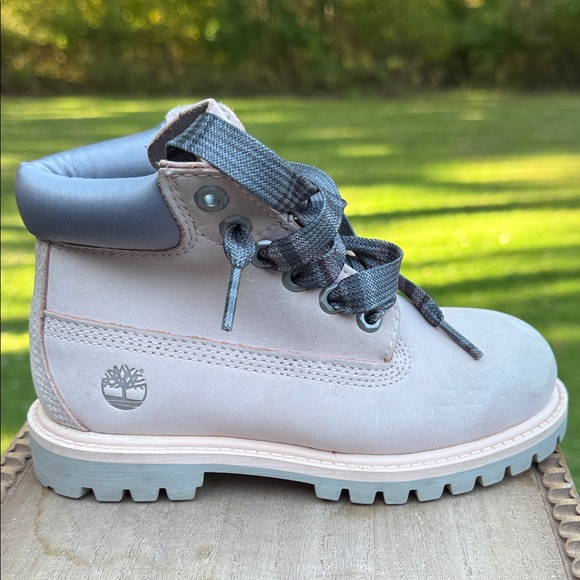 Timberland Kids' Soft Pink and Gray Boots - Picture 9 of 11